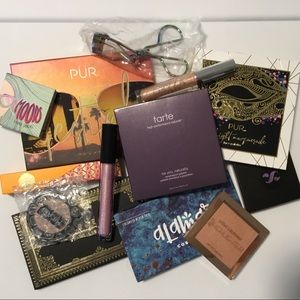 13 Piece Makeup Lot/Bundle- Brand New- 5 Pallets